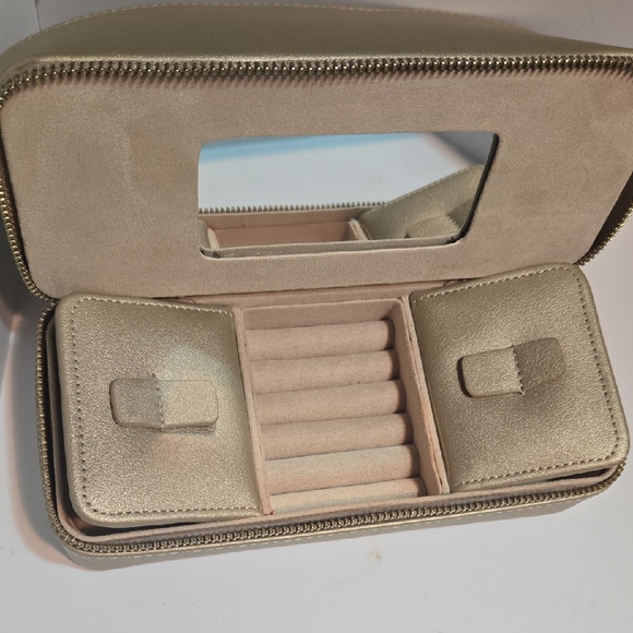 Beige Cosmetic and Jewelry  Pouch - Picture 4 of 12